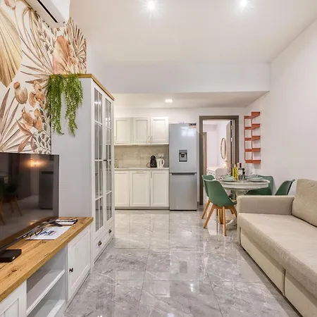 Luxury Maisonette With Yard In Malta Rian1-1