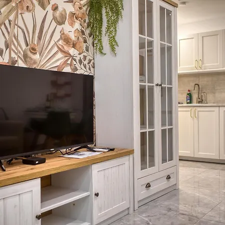 Luxury Maisonette With Yard In Malta Rian1-1 * Hamrun