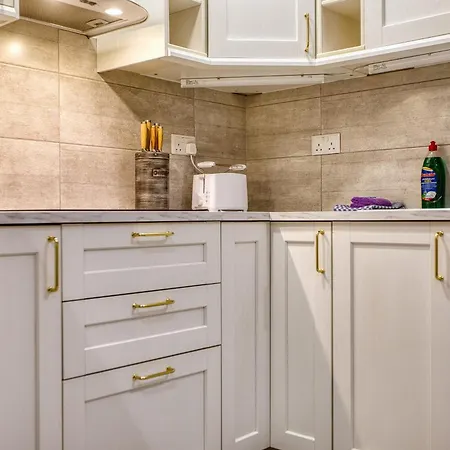 Luxury Maisonette With Yard In Malta Rian1-1